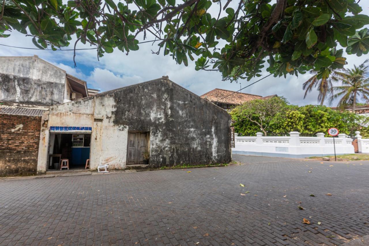 Fort Thari Inn Гале Екстериор снимка