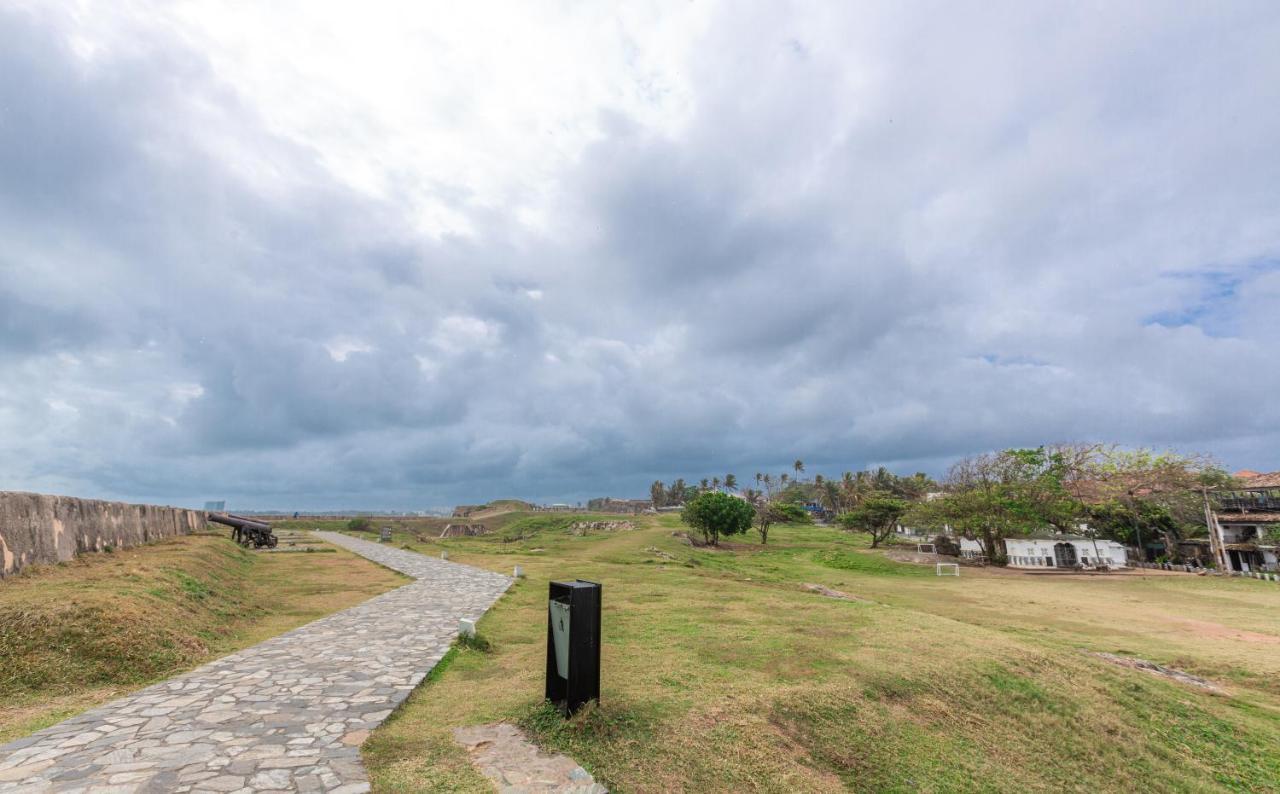Fort Thari Inn Гале Екстериор снимка