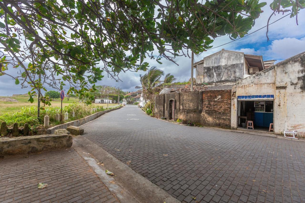 Fort Thari Inn Гале Екстериор снимка